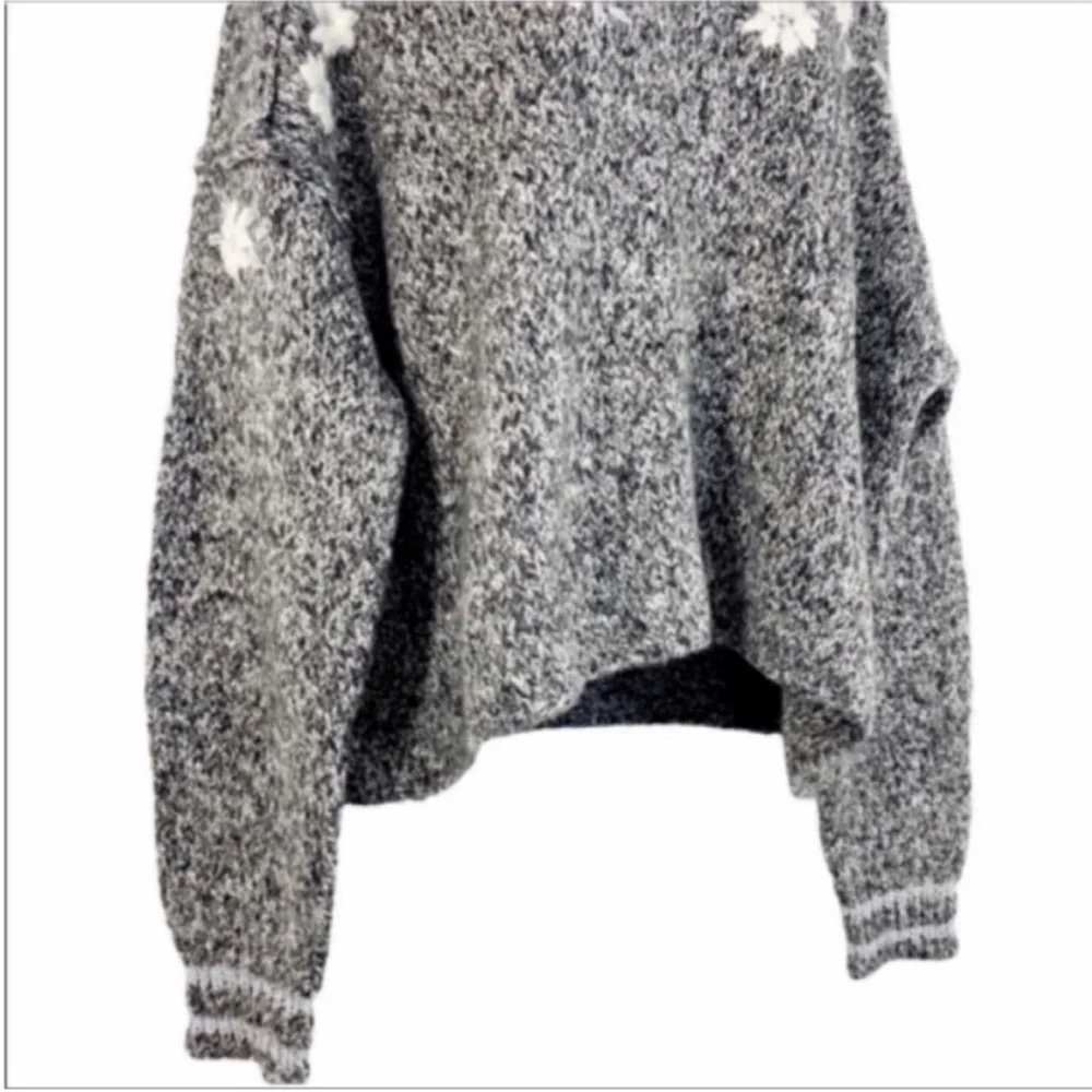 WILDFOX flower field Lewis sweater NEW